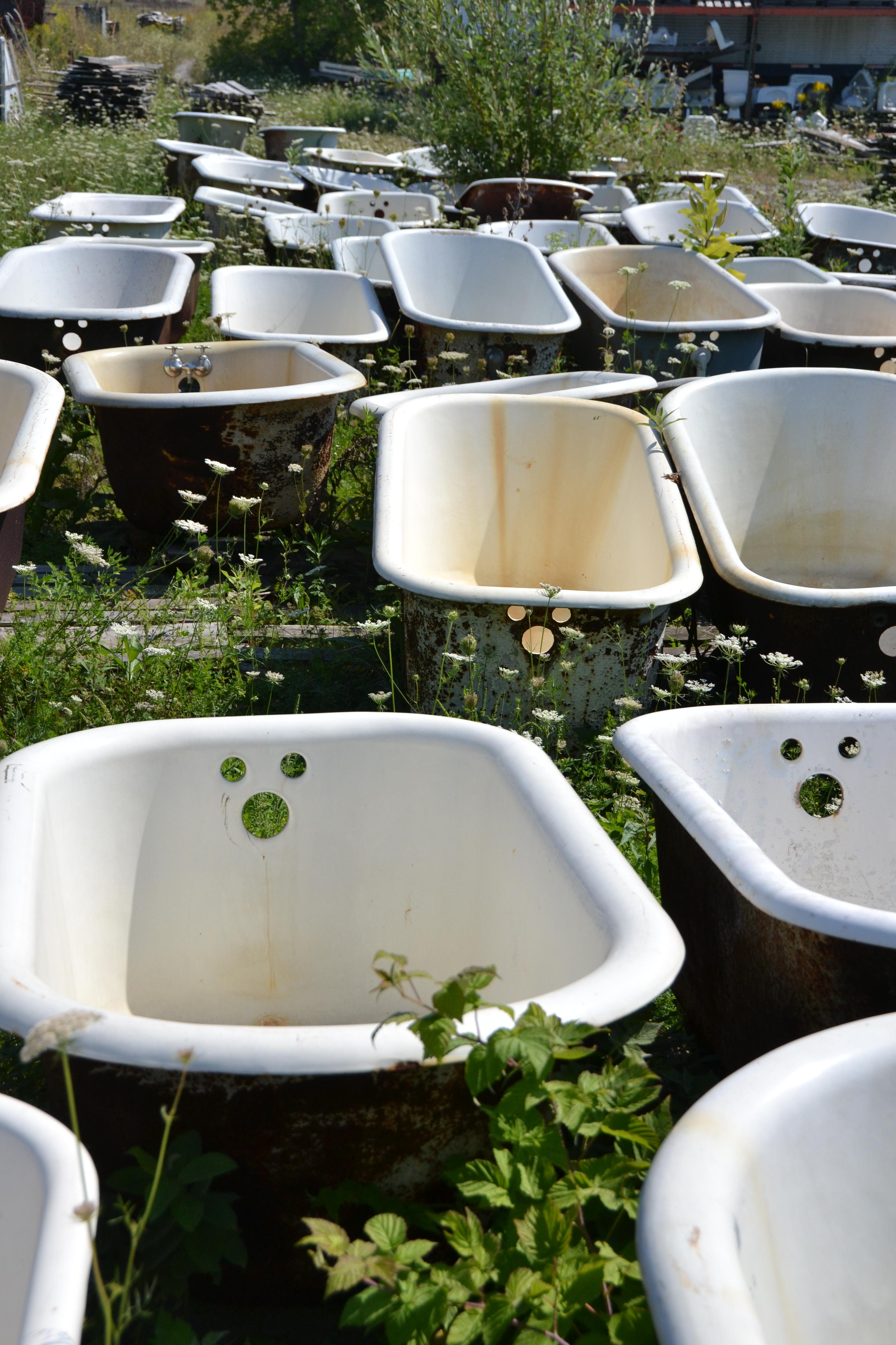 Networx: What’s the best way to clean my bathtub?