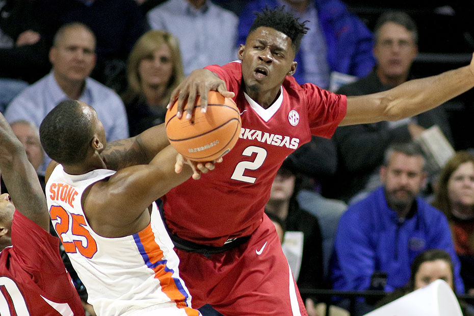 Allen breaks out for 28, Florida beats Arkansas 88-73