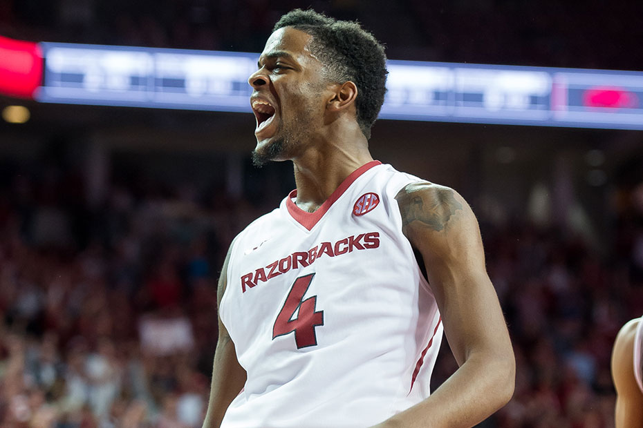 Macon’s late 3s power Arkansas past Georgia, 80-77 in 2 OTs