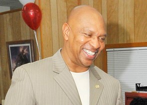 Outgoing sheriff becomes Jefferson County judge