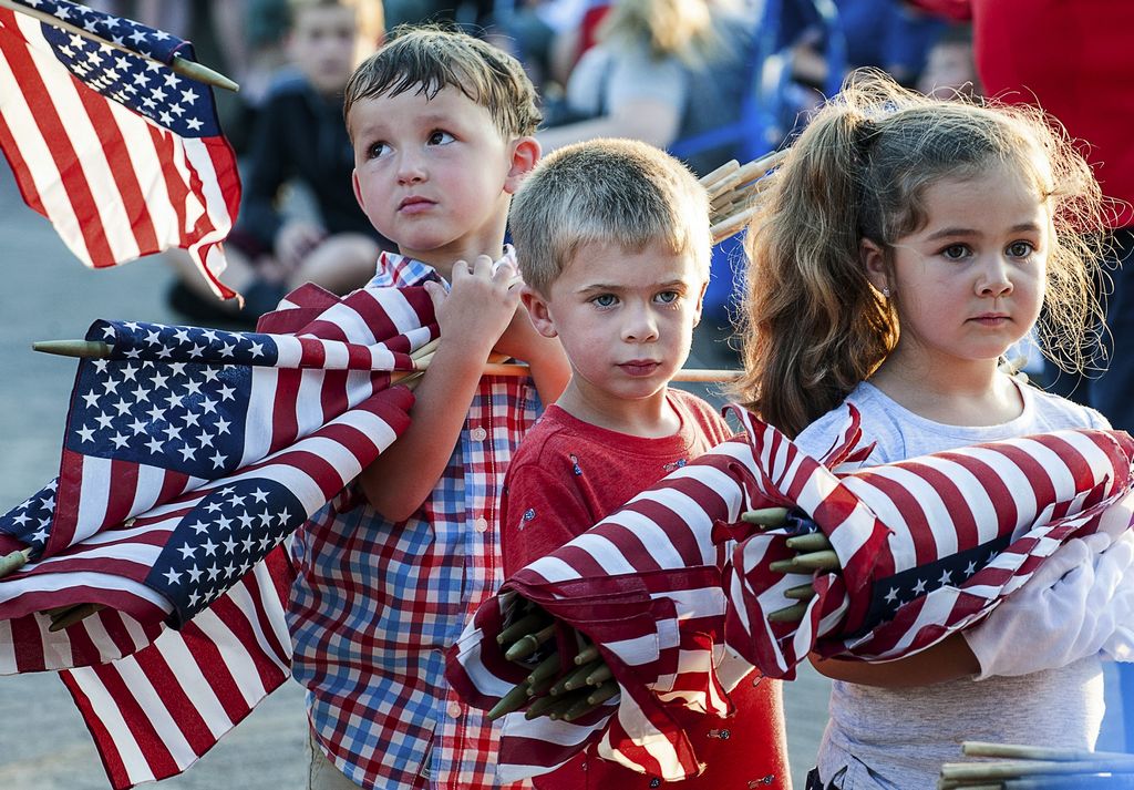 On July 4, Americans celebrate their union, rue divisions