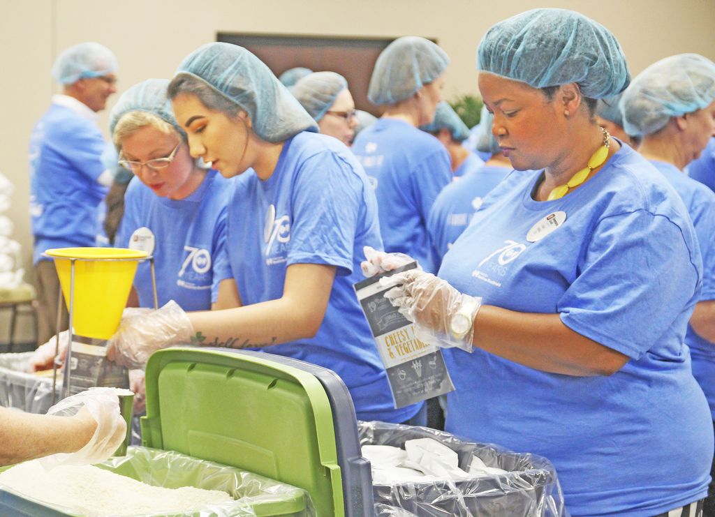 Arkansas Blue Cross, Simmons work to fight hunger
