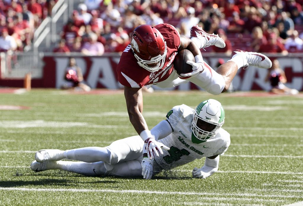 North Texas stuns Arkansas in 44-17 rout
