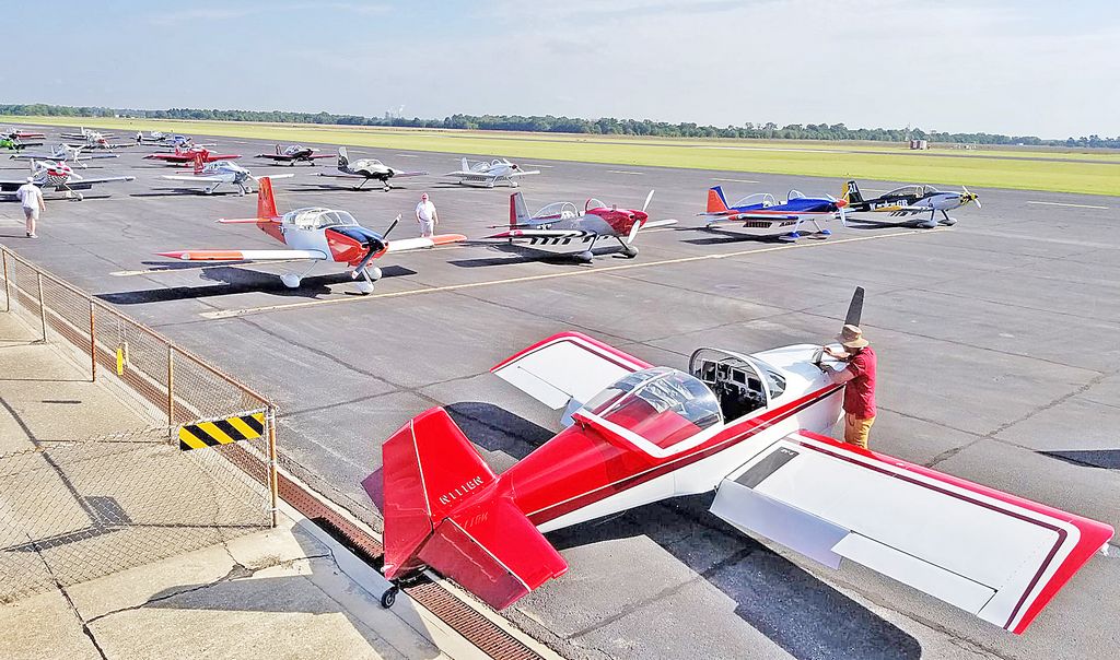 Experimental aircraft descend on Grider Field