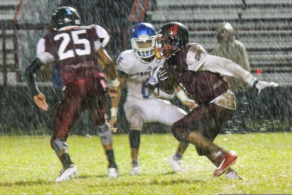 Dollarway tops Parkers Chapel 26-21 for homecoming win