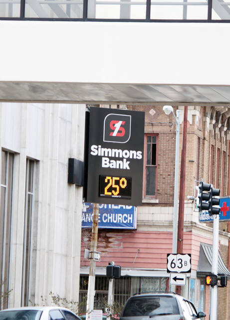 Deadly cold disrupts US; warming centers open