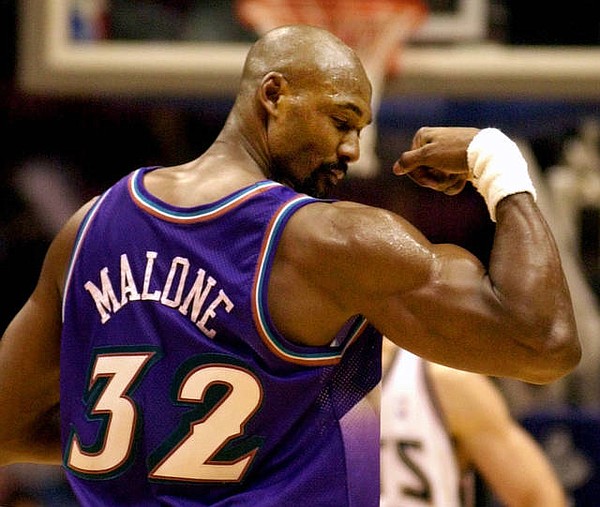 Photo: Kobe tries to block Karl Malone 