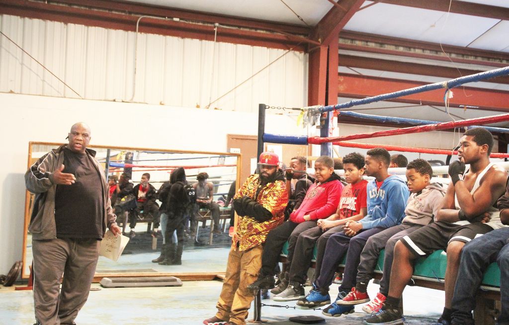 Pine Bluff boxing club condemns gun violence
