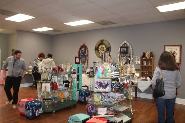 Uptown Salon and Boutique holds grand opening