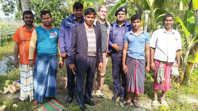 UAPB Extension specialist teaches young fish farmers in Bangladesh