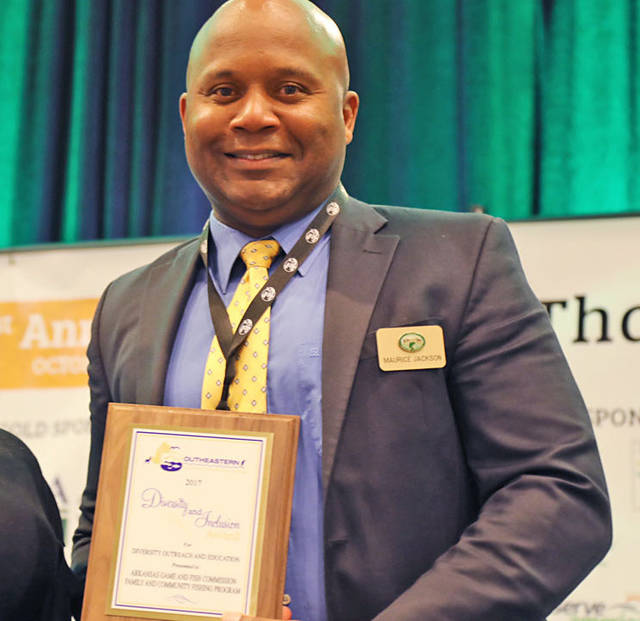 UAPB alumnus accepts diversity award for Game and Fish