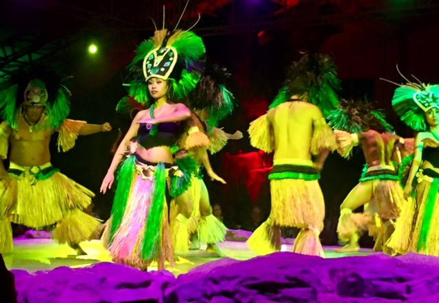 Crown Club members visit Hawaii