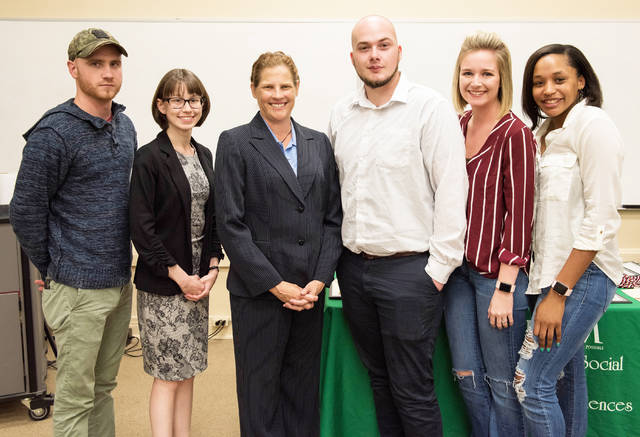 UAM political science inductees