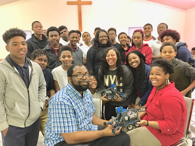 Ivy Center conducts first robotics competition