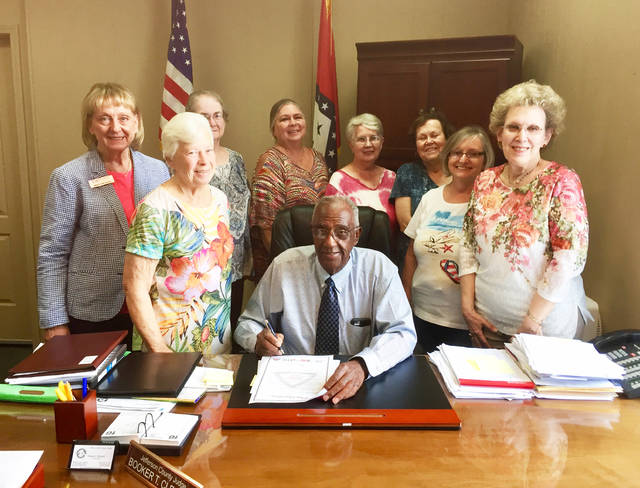 Jefferson County Extension Homemakers hold observance