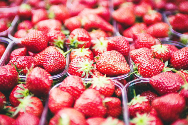 Expert urges families to pick strawberries during National Strawberry Month