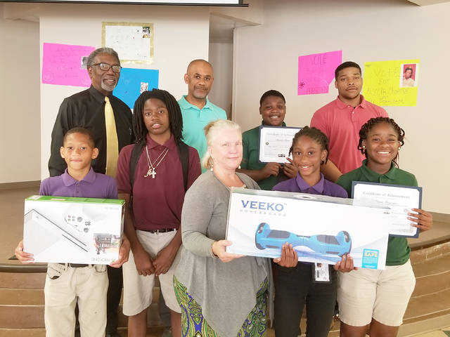 Morehead school recognizes Pen or Pencil program
