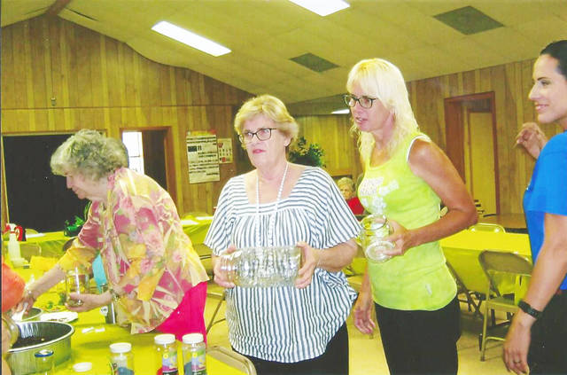 Camden Road Homemakers discuss disaster kits, terrariums