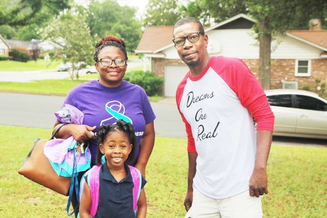 Many area students head back to school Monday