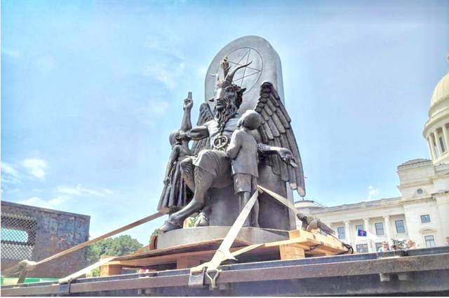 Satanic Temple unveils statue at Arkansas Capitol