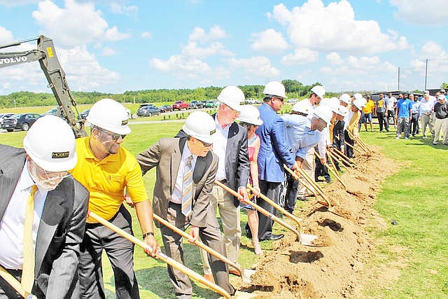 Governor Helps Break Ground At New UAPB Facility | Northwest Arkansas ...