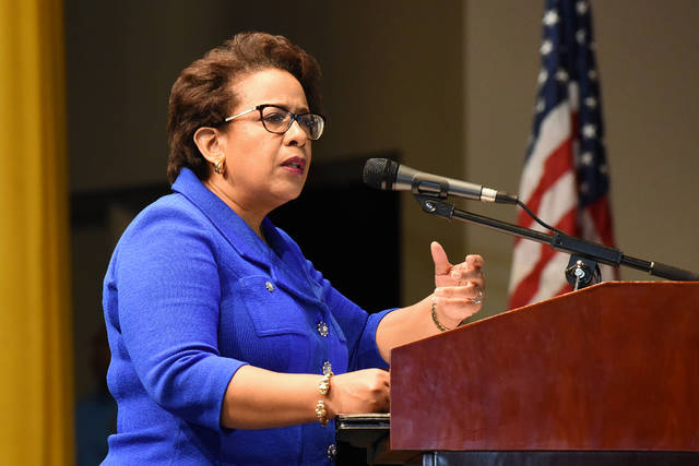 Former AG Lynch tells students to get, stay involved