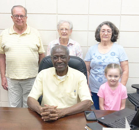 Good Faith Carr welcomes pastor