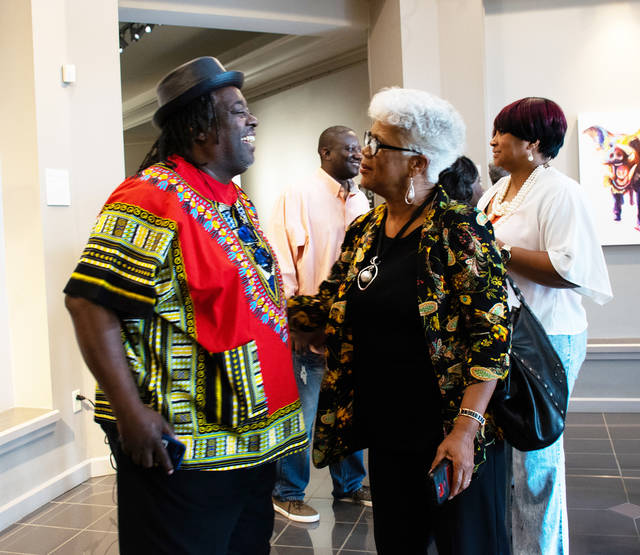 Arts & Science center unveils Cole, Hayes sculptures