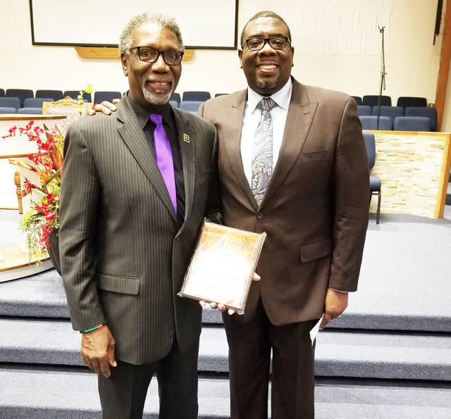 Turner receives award at Bible conference