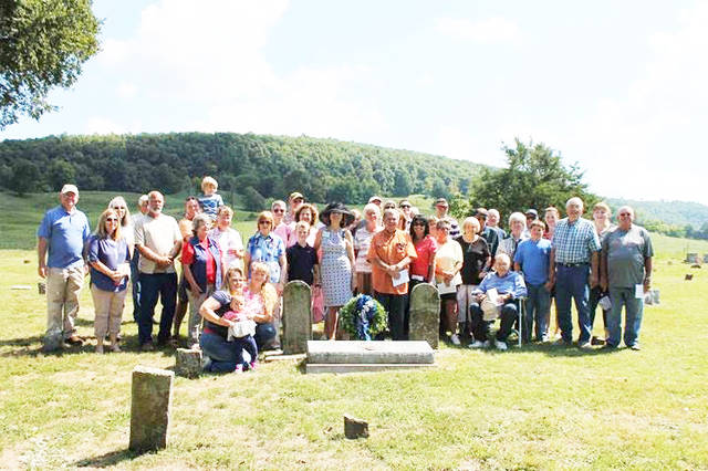 U.S.D. 1812 hosts Grave Marking, Dedication of veteran