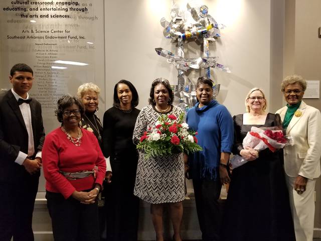The Links Art Facet hosts reception