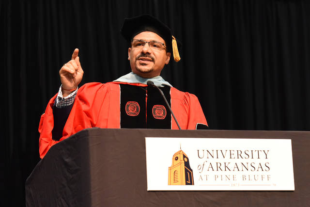 Speaker urges UAPB grads to ‘live humbly’