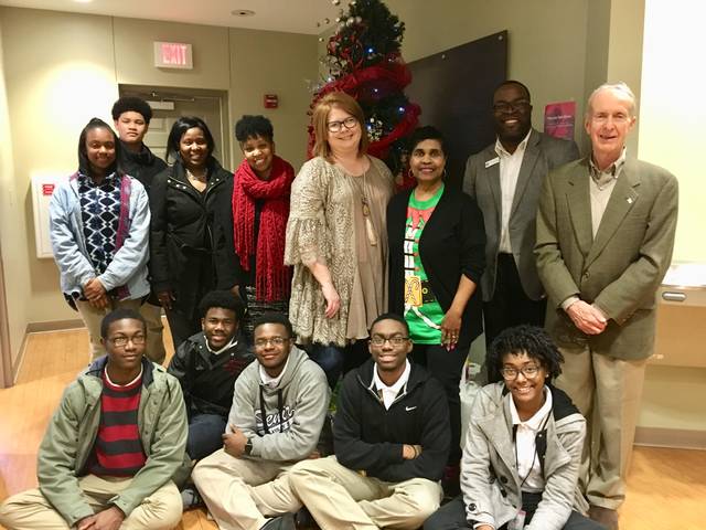 YAC spreads Christmas joy at CASA