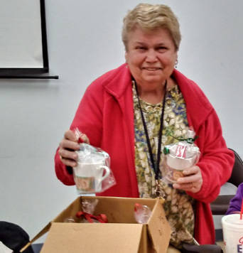 WH Willing Workers EHC learns about planting fall bulbs