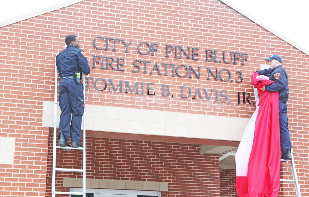 PB fire station dedicated to Tommie Davis