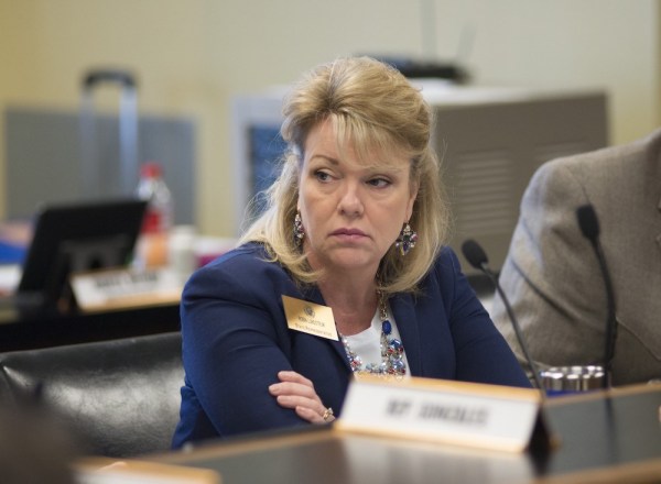 Lundstrum continues effort to limit minimum wage hike