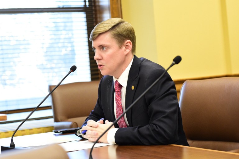 Revised landlord-tenant bill blocked again