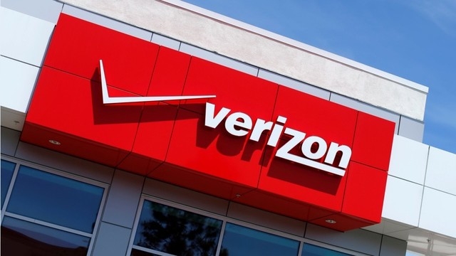 Verizon employee gets 15-day suspension for rescuing cat