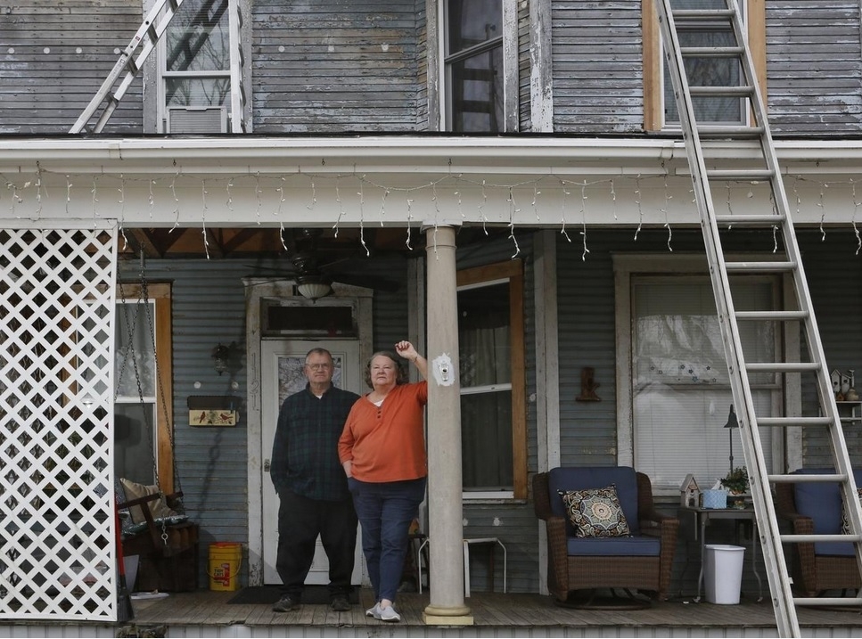 Ohio community steps up to help veteran couple that had been threatened with jail over home repairs