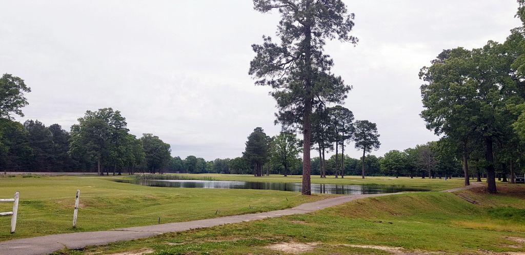 Problems at Jaycee Golf Course outlined at meeting