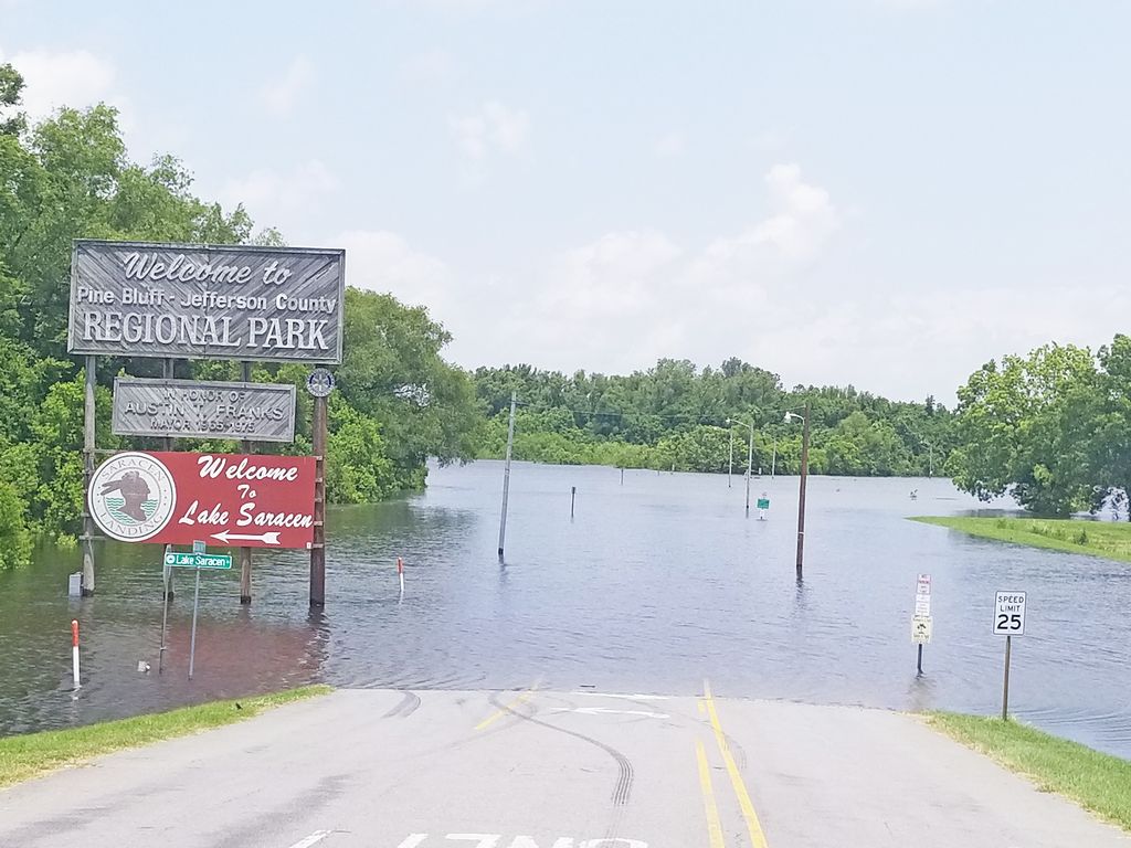 FLOODING BEGINS IN PB AREA