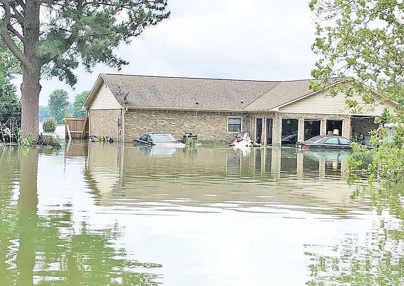 Arkansas River Still Unsafe As Levels Drop   NEWS 190619794 AR  1 FZGXFTWKGIWK T800 