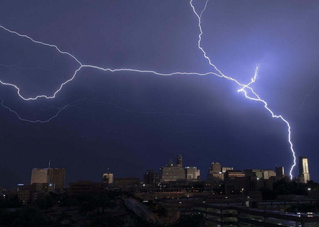 LIGHTNING STORMS: What you need to know to stay safe
