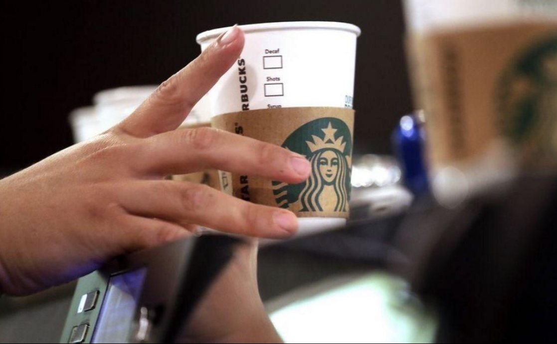 Starbucks apologizes after employee asks Arizona police officers to leave