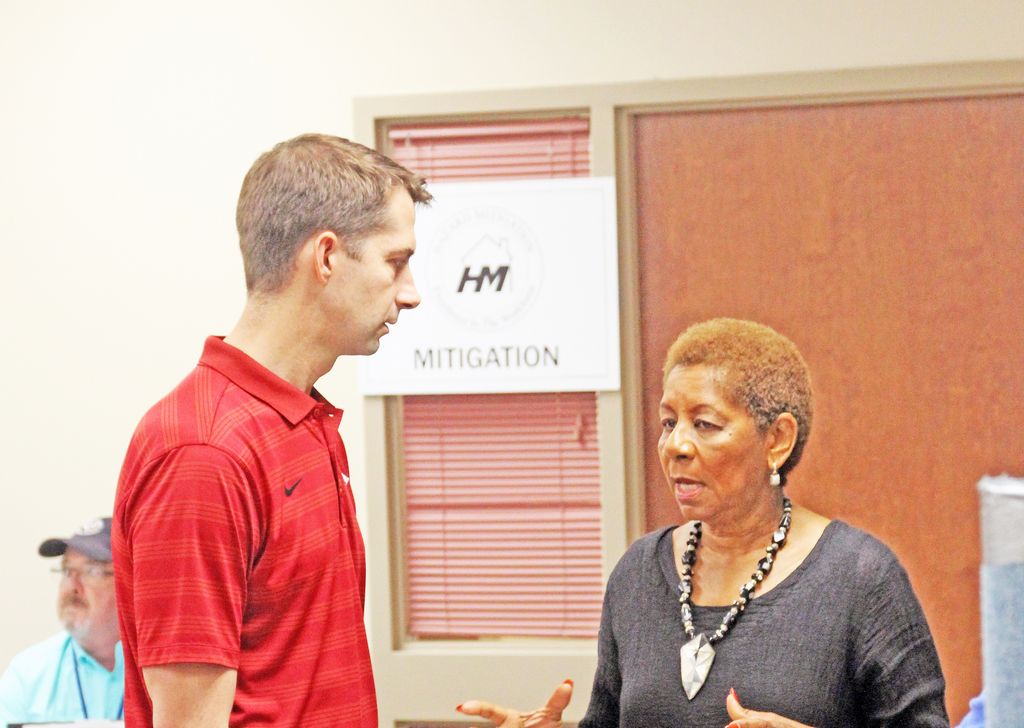 Cotton visits PB as part of flood recovery