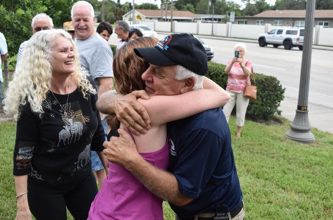 Florida man drives 1948 tractor across country to support veterans
