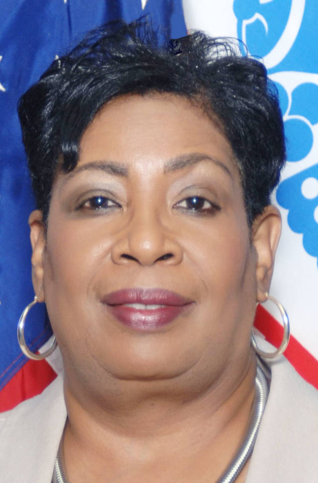 Arsenal names Whitlow FWP supervisor of year