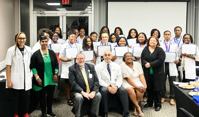 Ivy Center presents White Coat Ceremony for Club Scrub