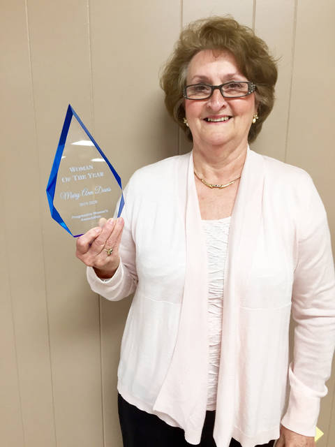 Progressive Women’s Association presents awards at banquet