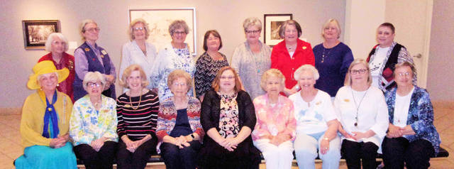 Daughters of American Colonists attend quarterly event